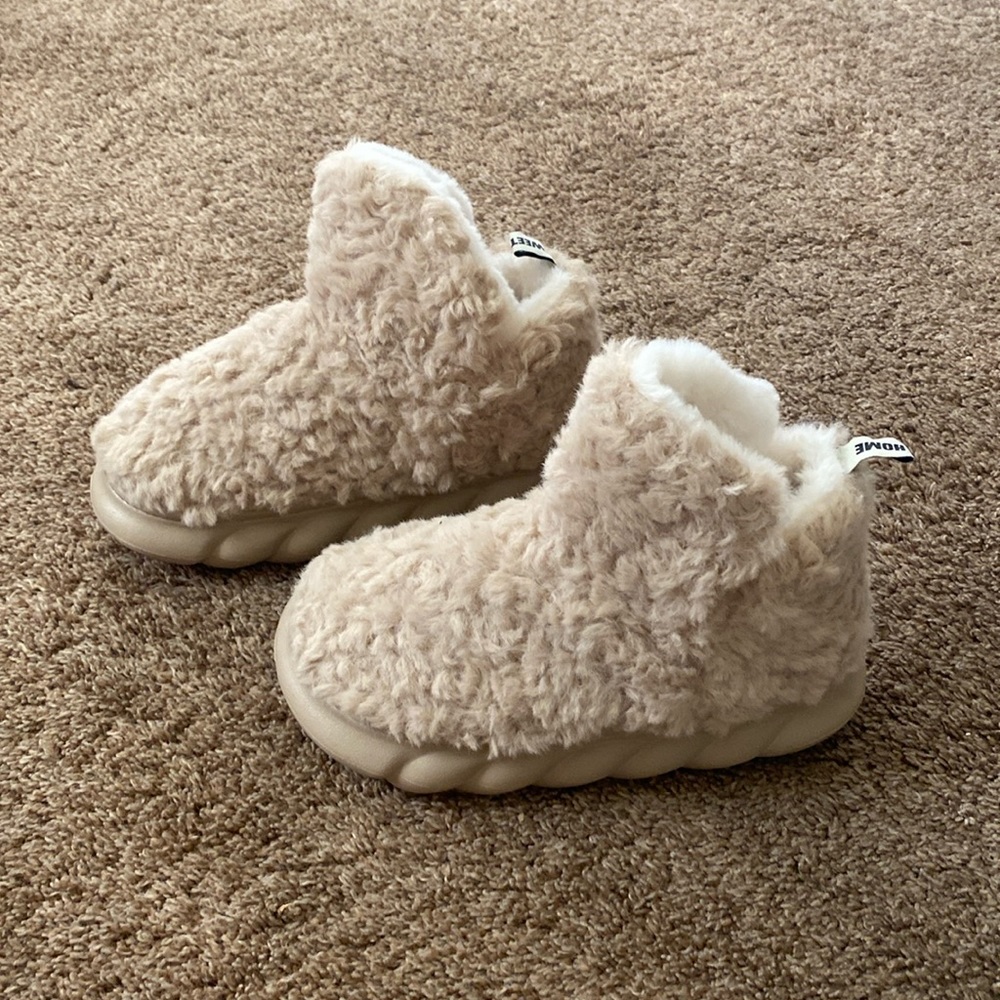 Slippers | NWOT Very Warm Bootie House Slippers